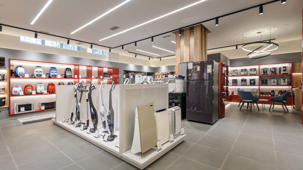 LED Lighting in Retail Spaces: Enhancing Product Display and Sales